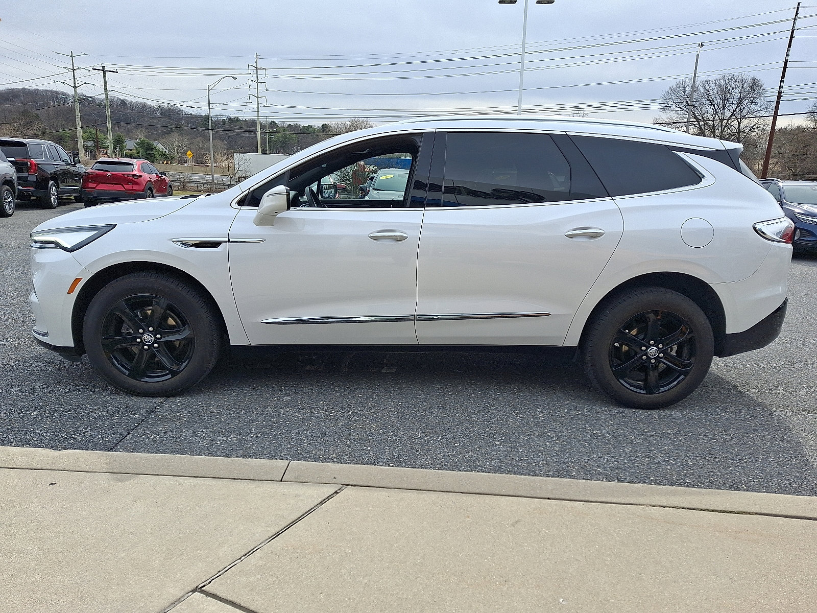 Certified 2023 Buick Enclave Essence w/ Experience Buick Package image 4