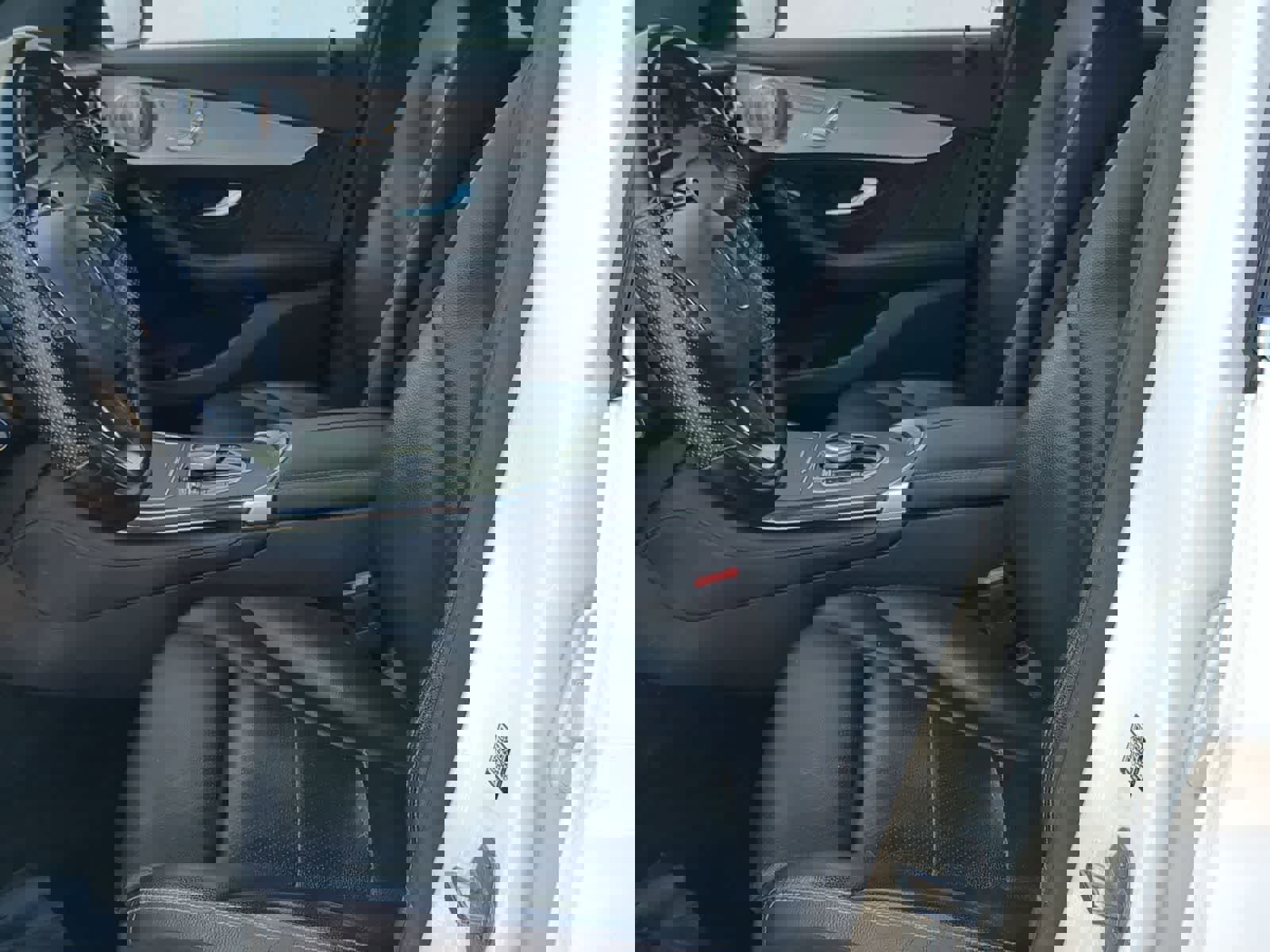 Used 2019 Mercedes-Benz GLC 300 4MATIC image 16