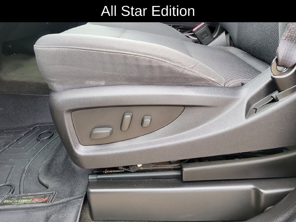 Used 2016 Chevrolet Silverado 1500 LT w/ All Star Edition AWD/4WD image 8
