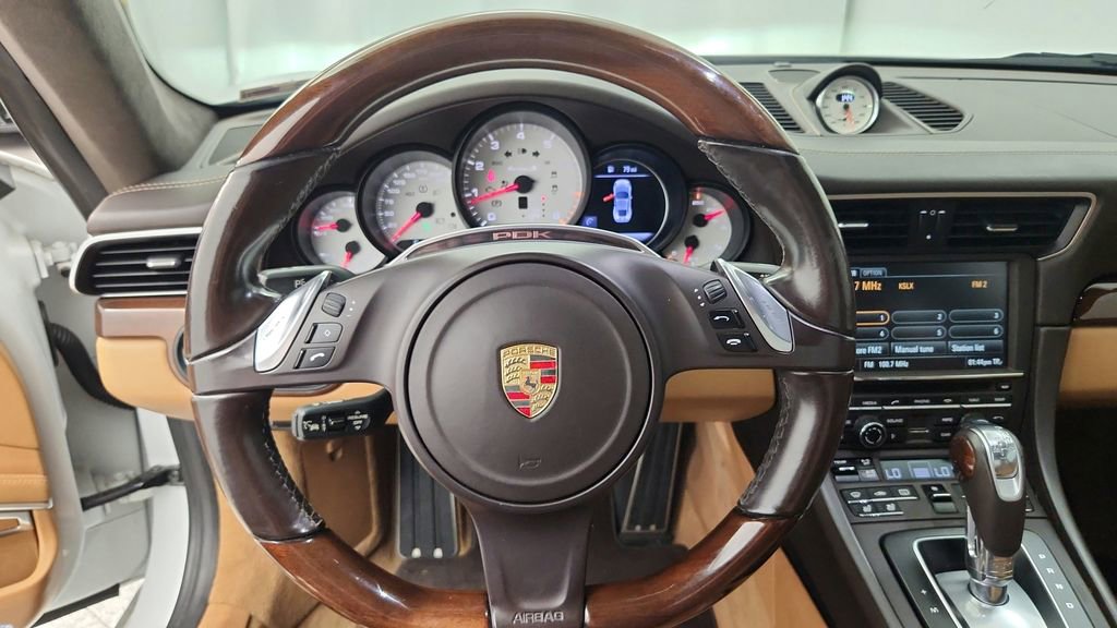 Used 2015 Porsche 911 Turbo S image 15