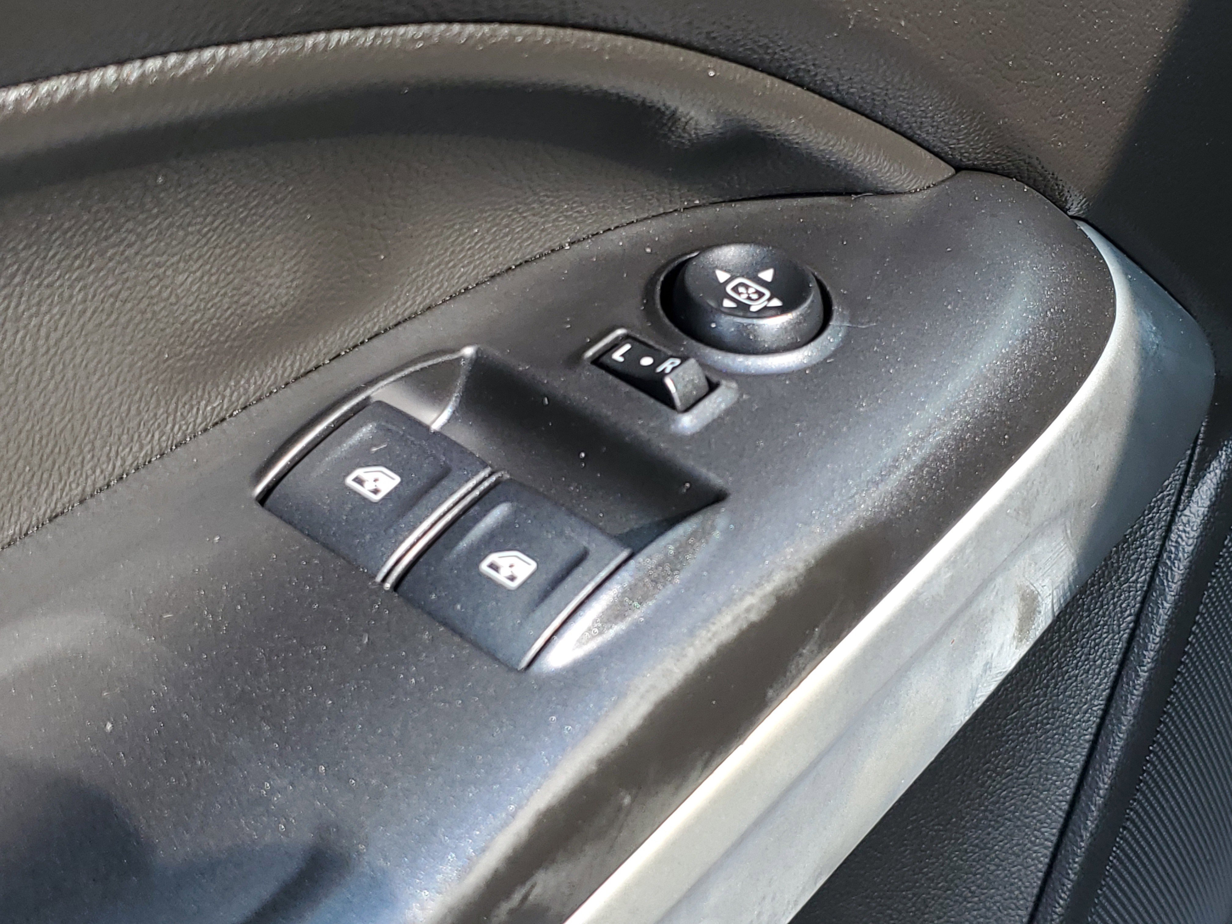 Used 2017 Chevrolet Colorado LT w/ LT Convenience Package RWD image 20