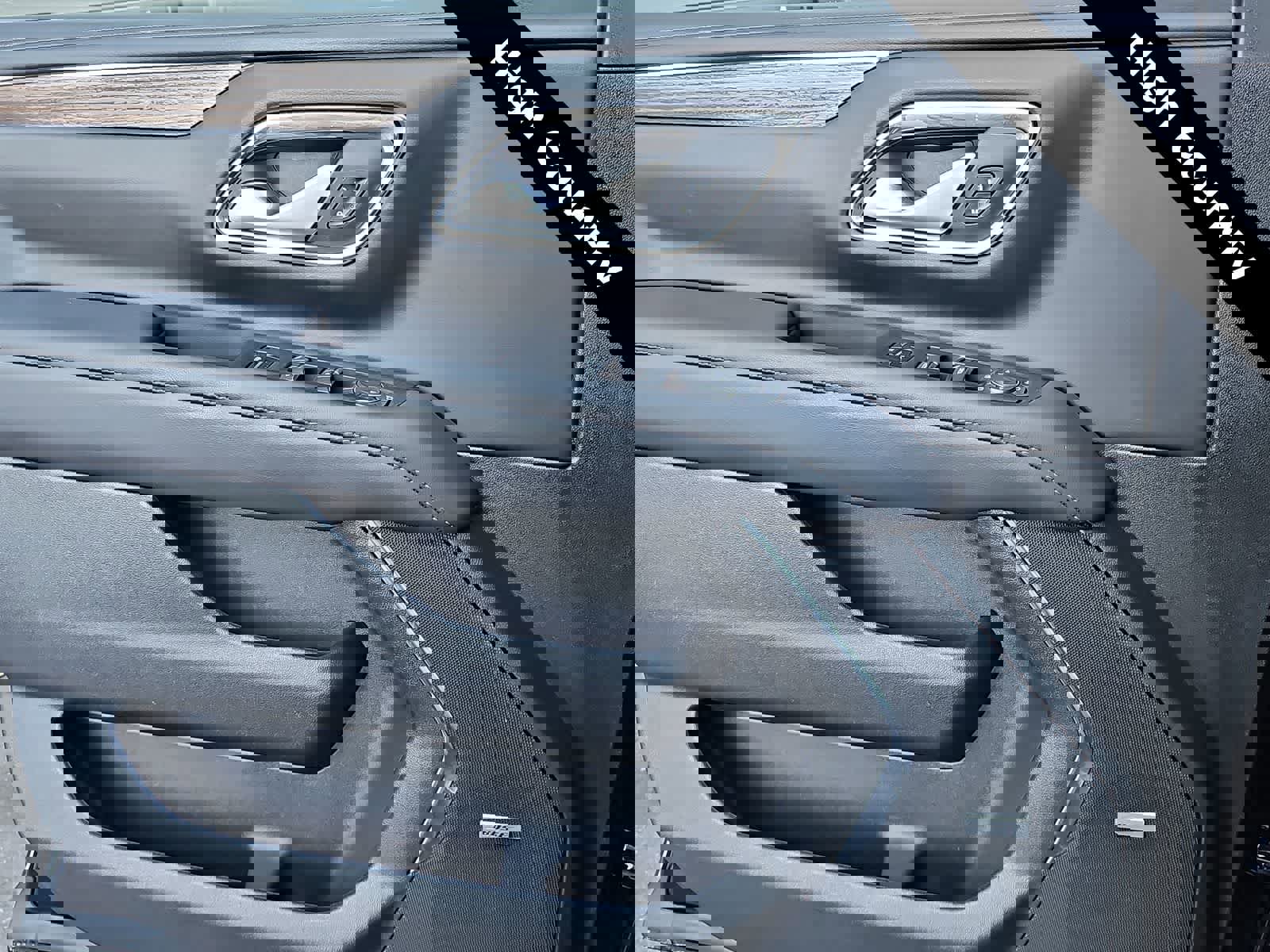 Used 2022 Chevrolet Suburban High Country image 27