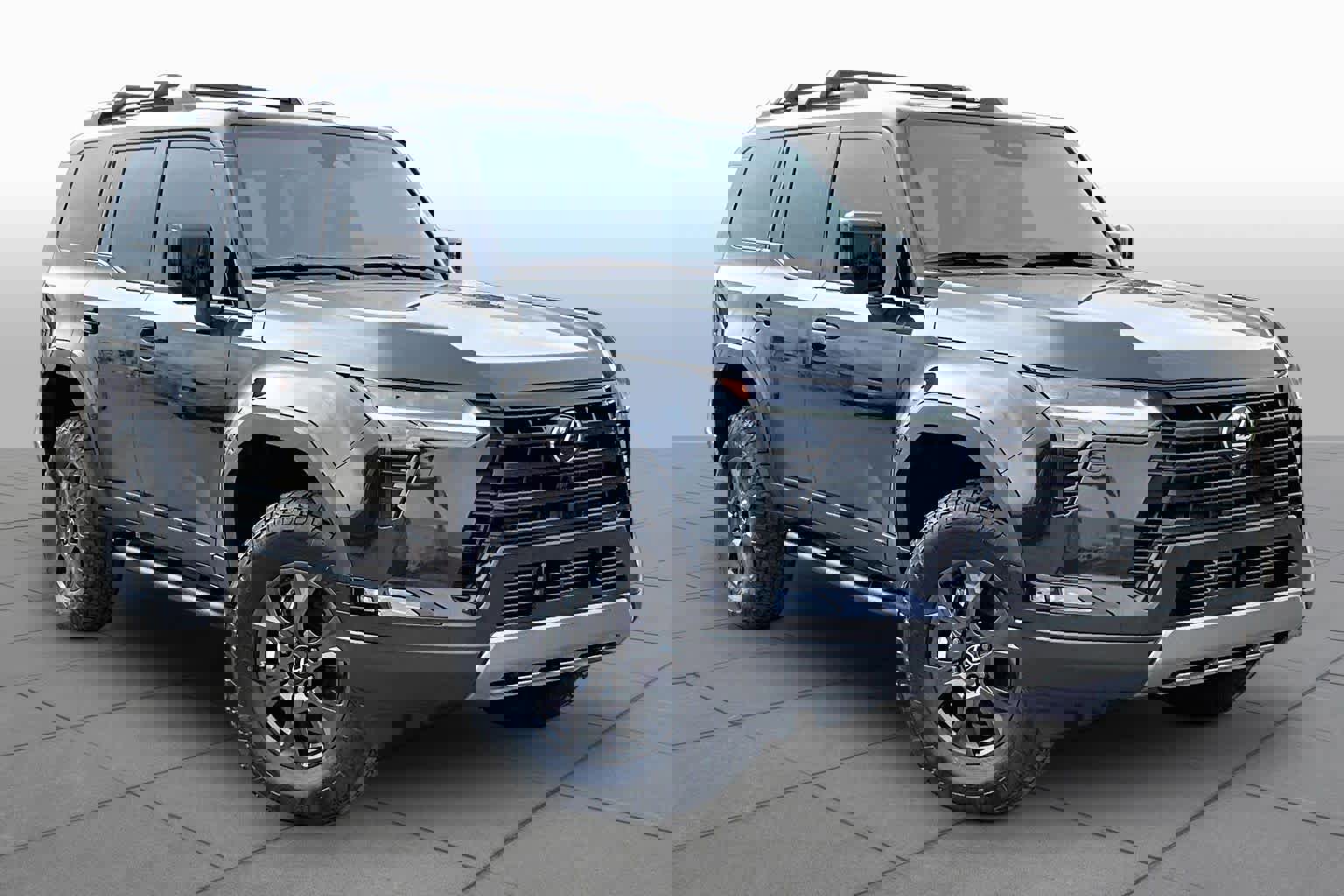 Used 2025 Lexus GX 550 AWD/4WD image 3