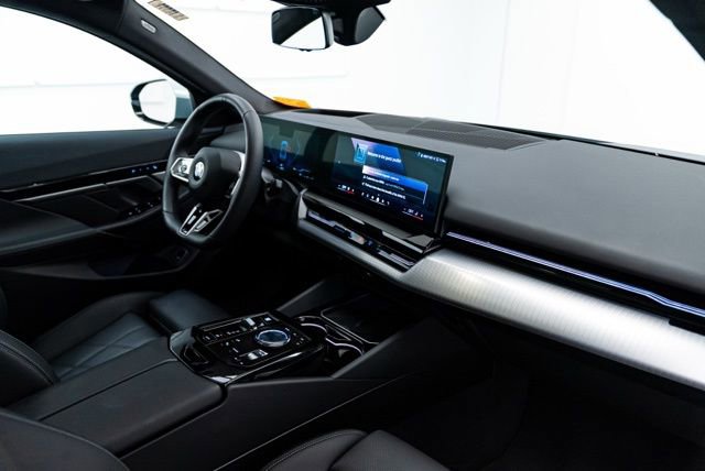 Used 2026 BMW 530i xDrive image 18