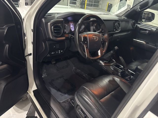 Used 2020 Toyota Tacoma TRD Sport w/ TRD Premium Sport Package image 11