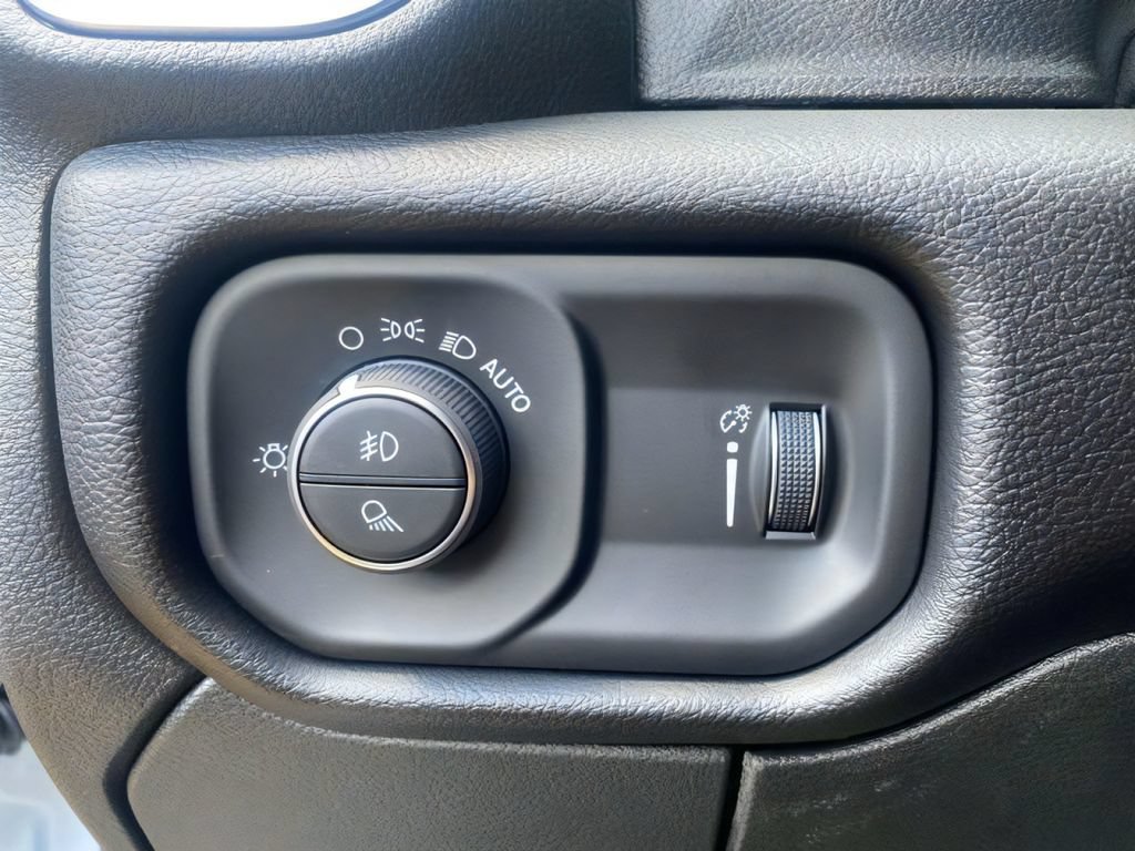 New 2025 RAM 2500 Big Horn AWD/4WD image 16