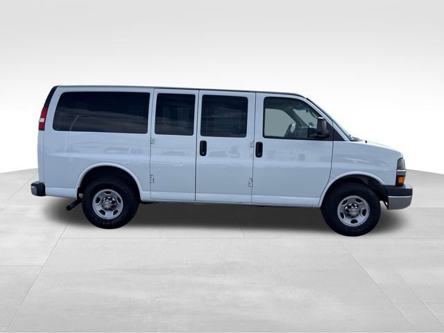 Used 2015 Chevrolet Express 2500 LT w/ LT Preferred Equipment Group RWD image 7