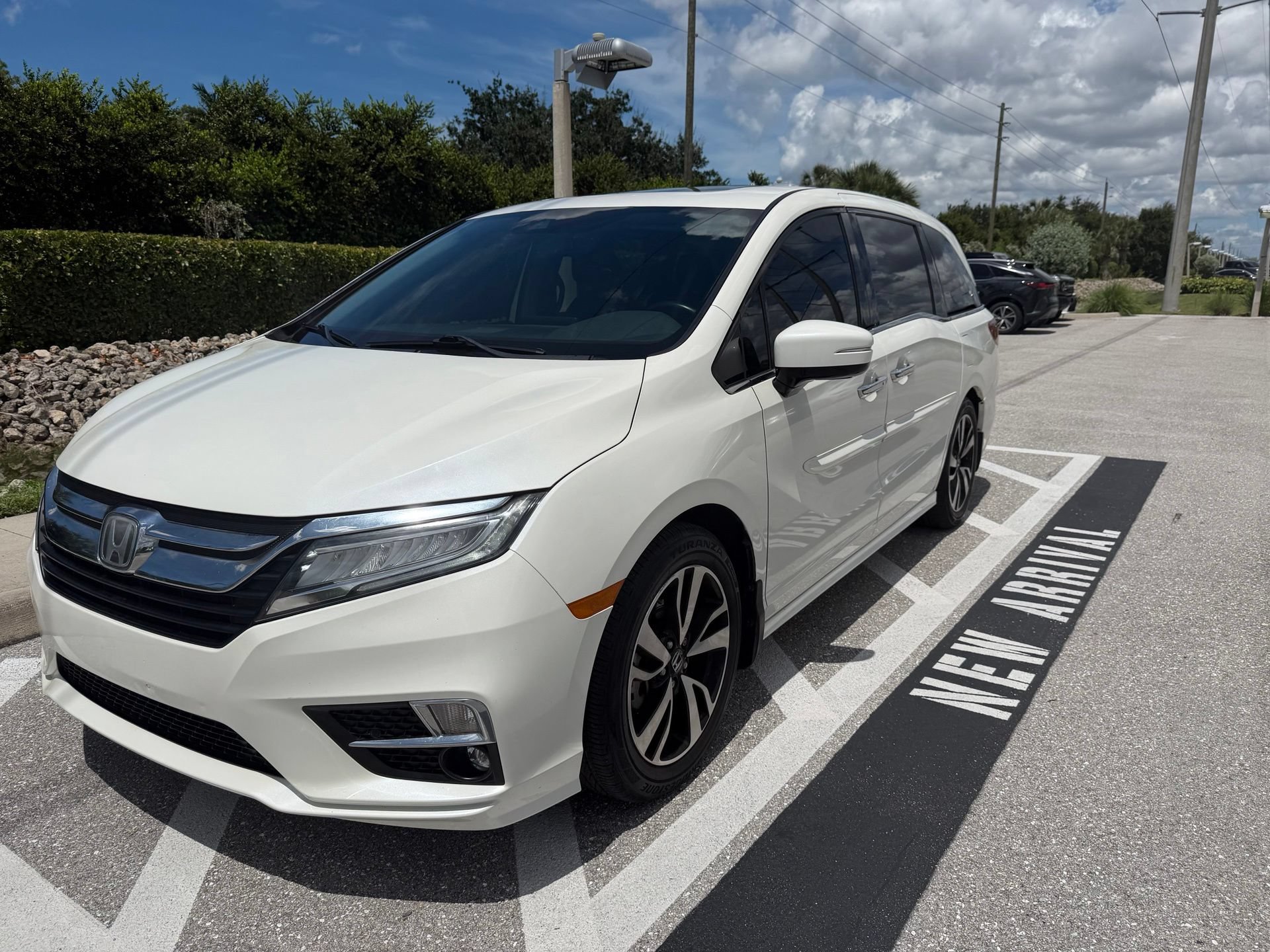 Used 2019 Honda Odyssey Elite image 1