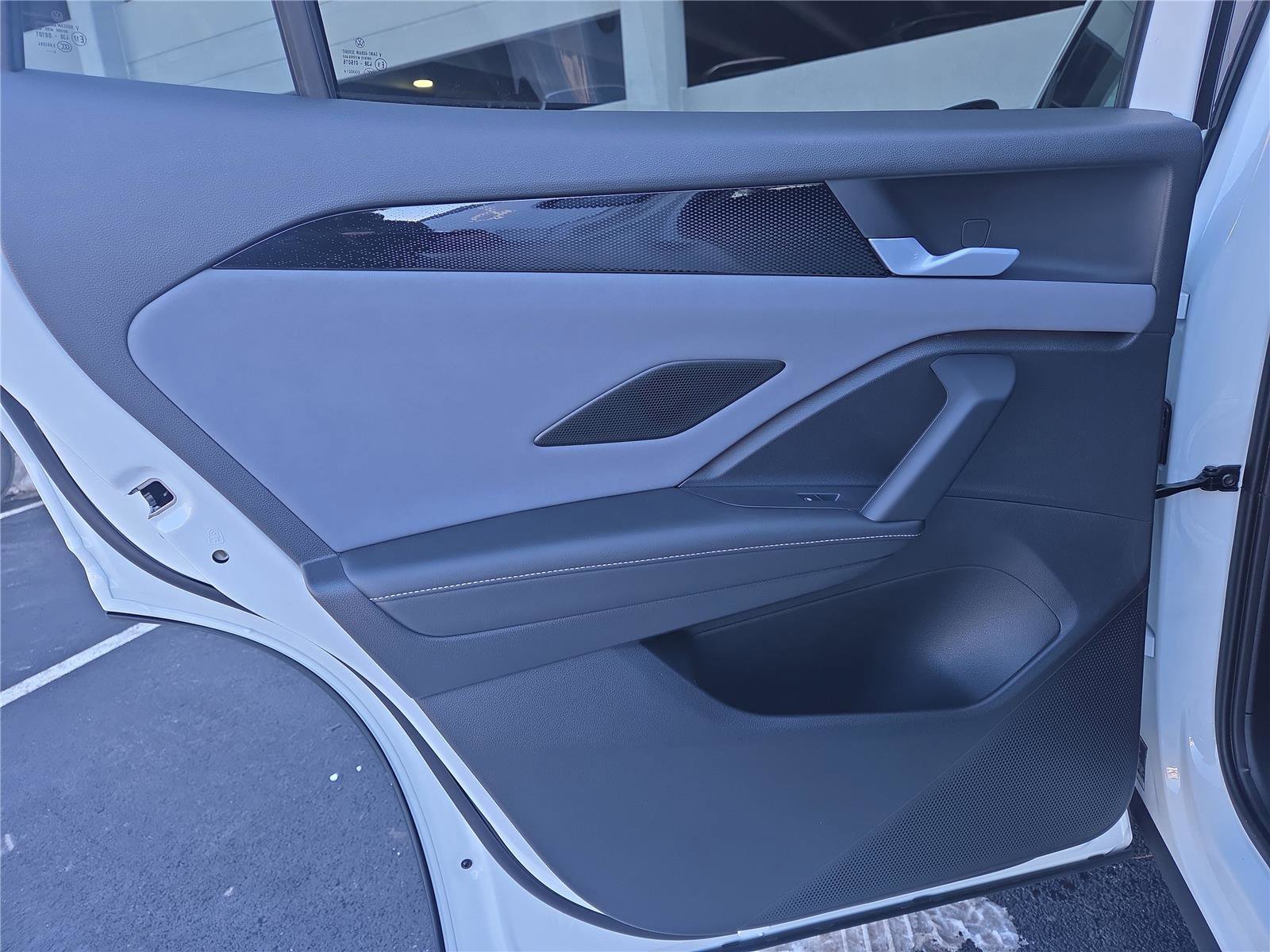 New 2026 Volkswagen Tiguan SE image 23