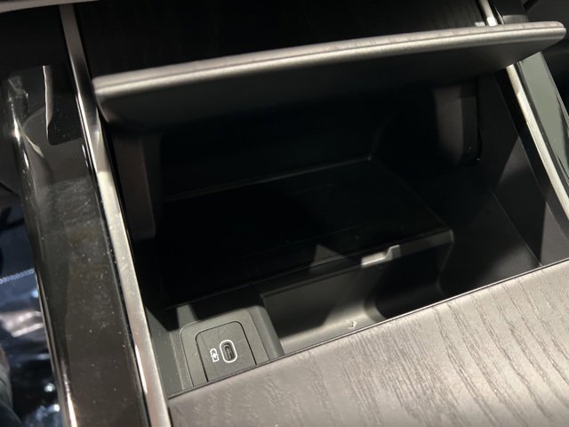 Used 2025 Land Rover Range Rover Evoque S image 28