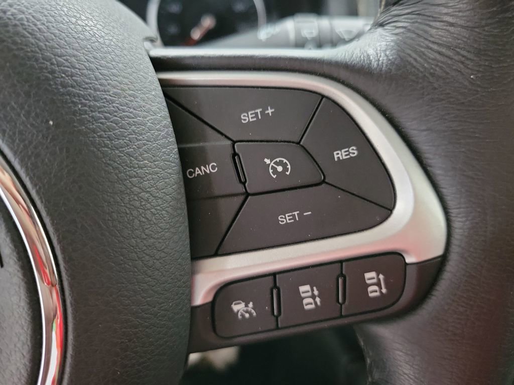 Used 2023 Jeep Renegade Limited w/ Limited Elite Group image 31