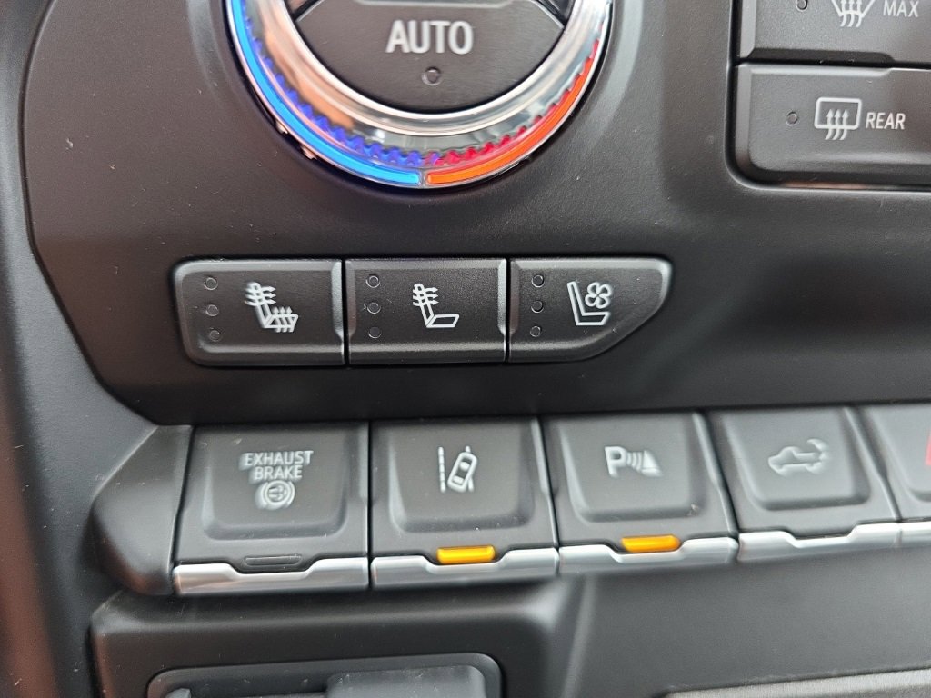 Used 2023 GMC Sierra 3500 Denali w/ Denali Ultimate Package image 33