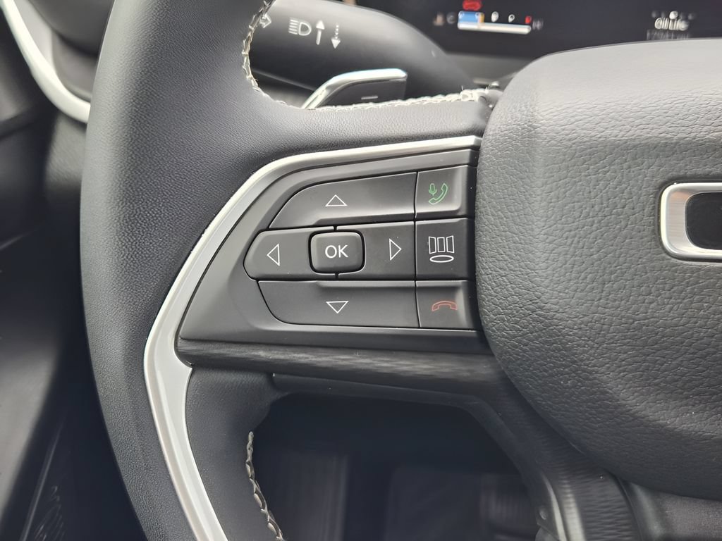 Used 2023 Jeep Grand Cherokee L Laredo w/ Luxury Tech Group I AWD/4WD image 20