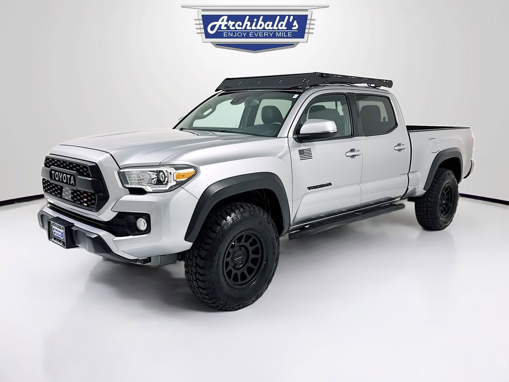 Used 2021 Toyota Tacoma TRD Off-Road w/ TRD Premium Off Road Package image 3
