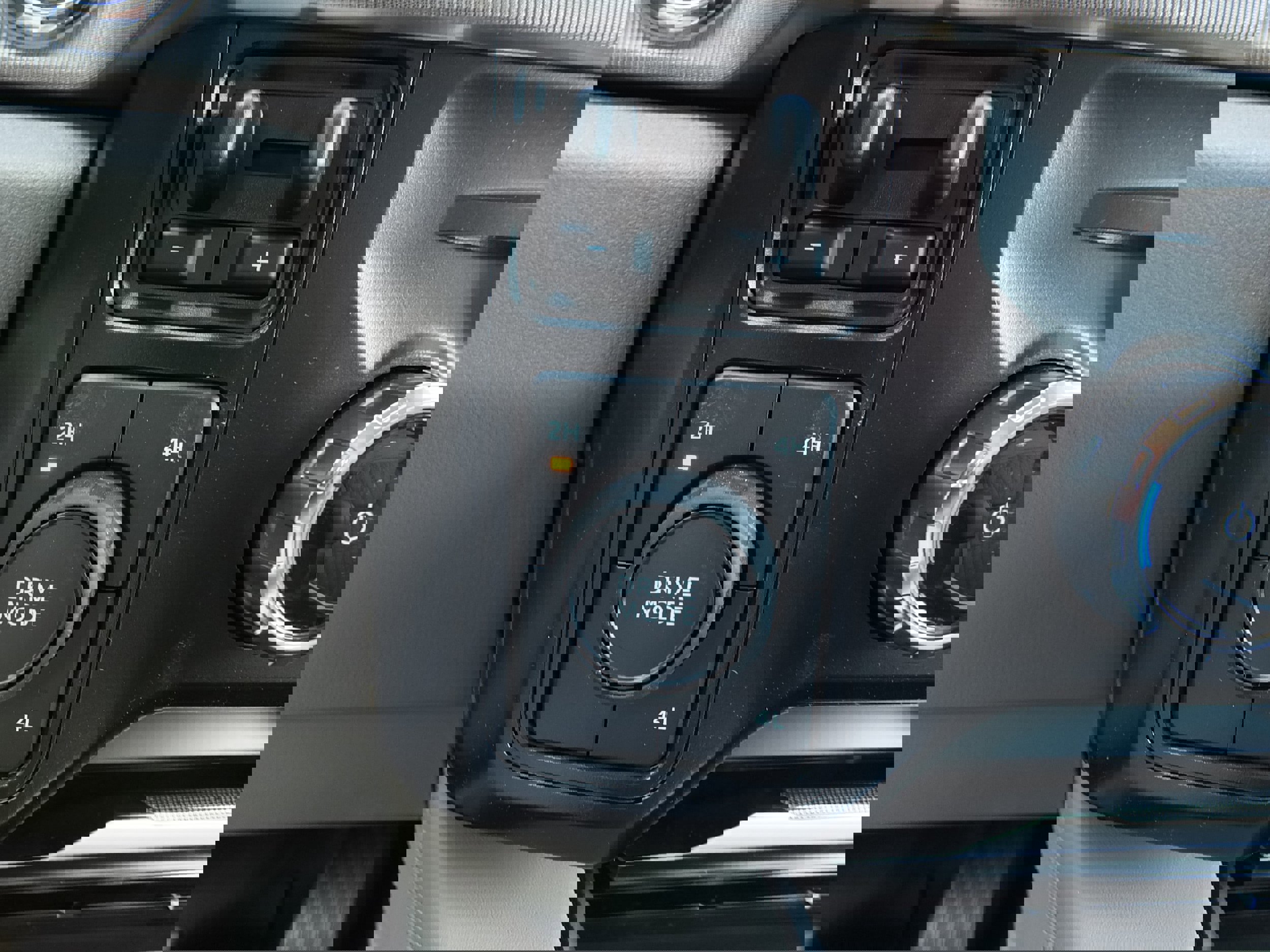 New 2026 Ford F350 Platinum w/ Platinum Plus Package image 34