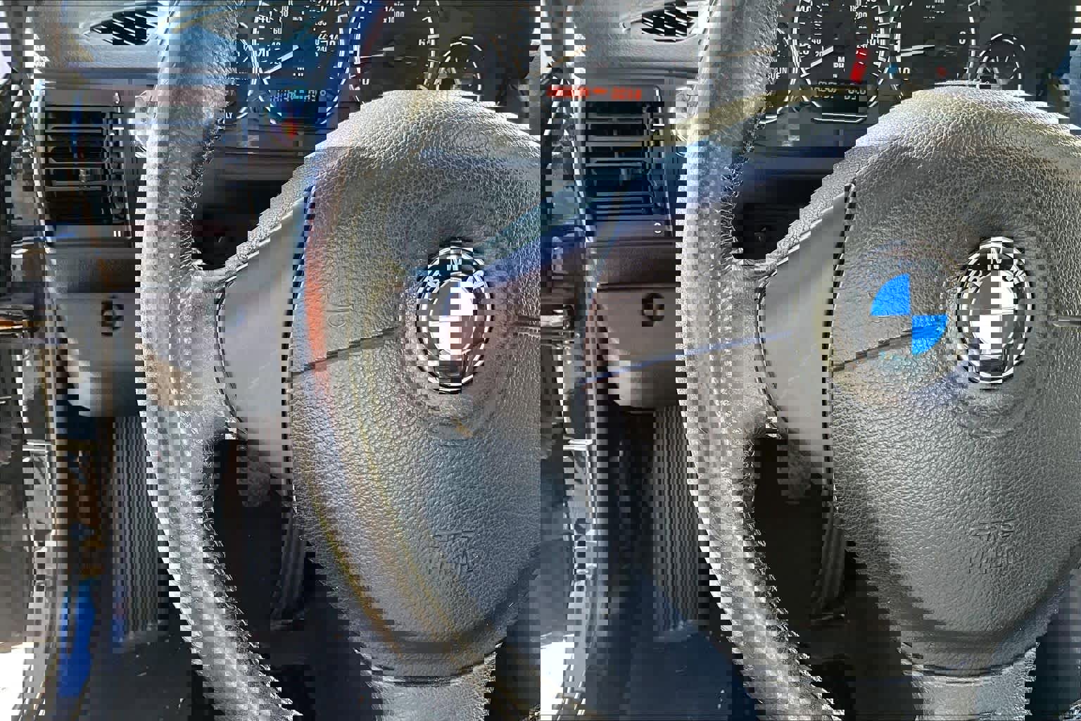 Used 2000 BMW Z3 2.5i image 16