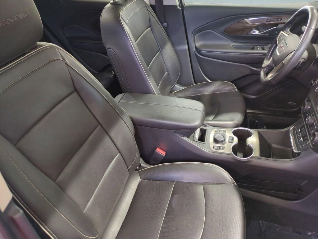 Used 2020 GMC Terrain Denali w/ Denali Premium Package image 32