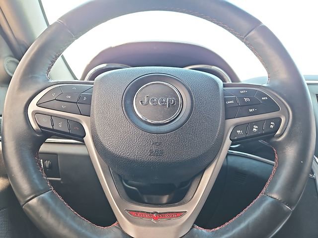 Used 2018 Jeep Grand Cherokee Trailhawk w/ Trailhawk Luxury Group image 19