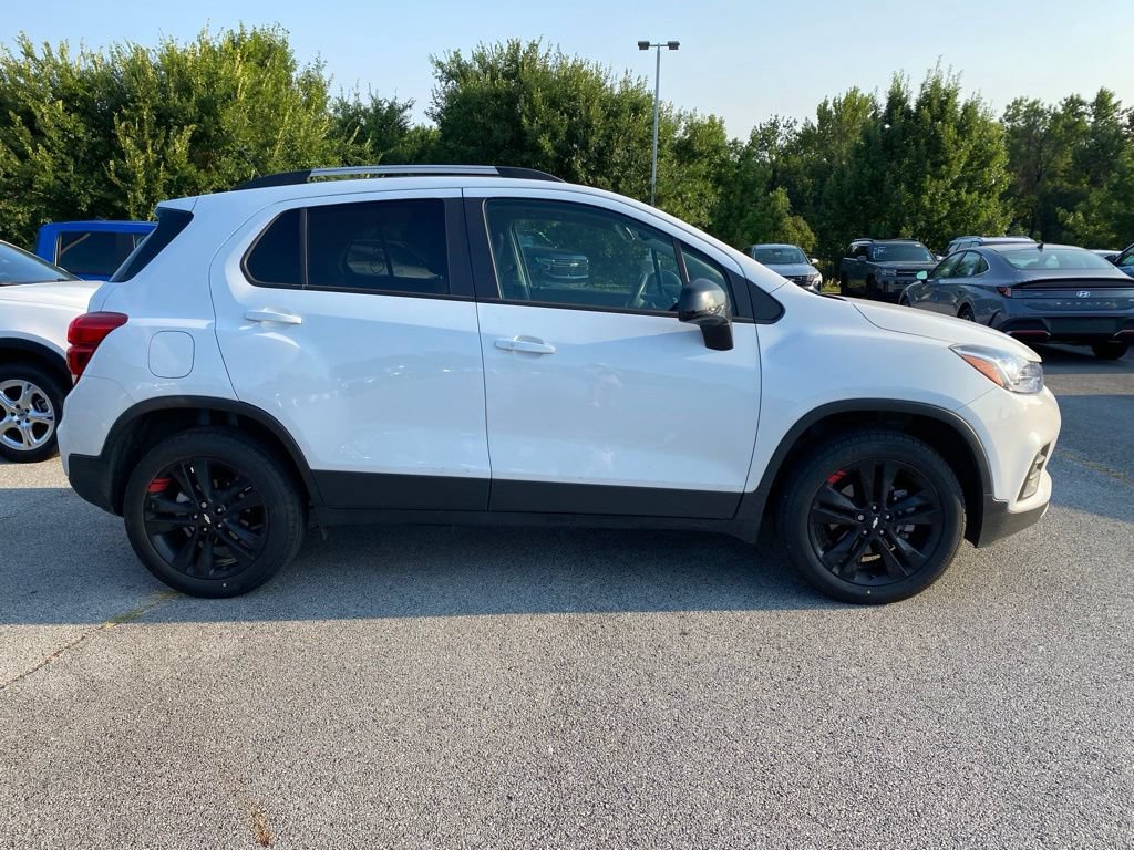 Used 2021 Chevrolet Trax LT w/ Redline Edition AWD/4WD image 5