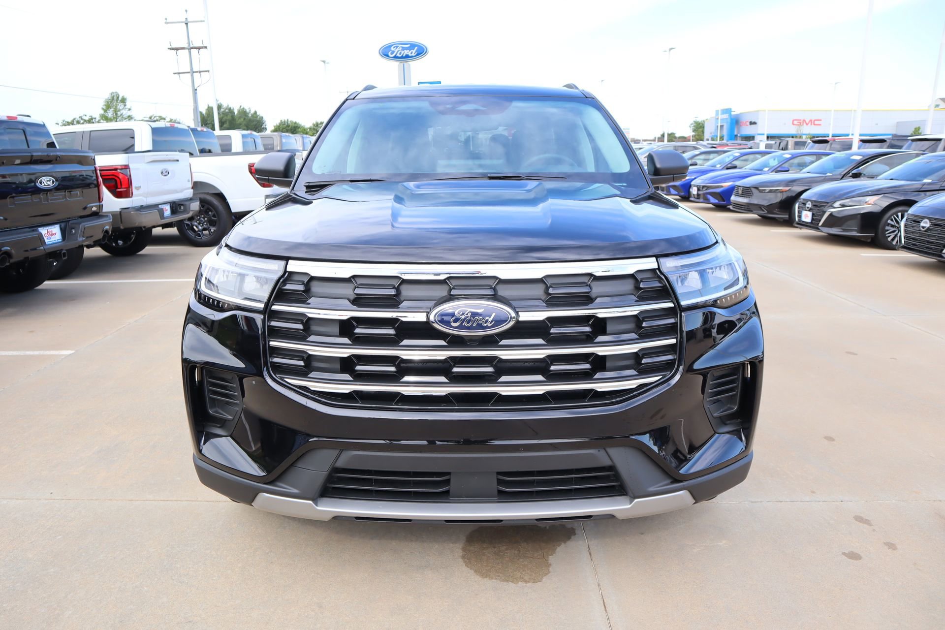 New 2026 Ford Explorer Active RWD image 11