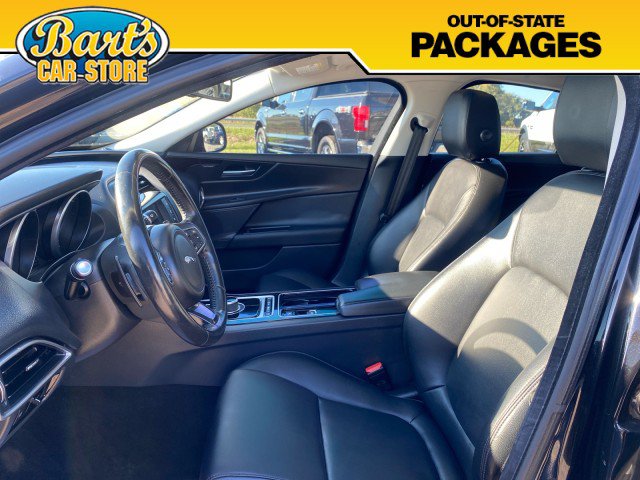 Used 2018 Jaguar XE Premium AWD/4WD image 25