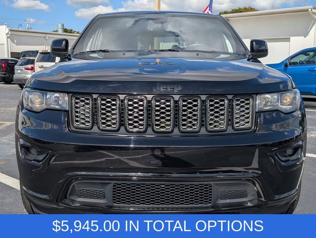 Used 2019 Jeep Grand Cherokee Altitude image 2