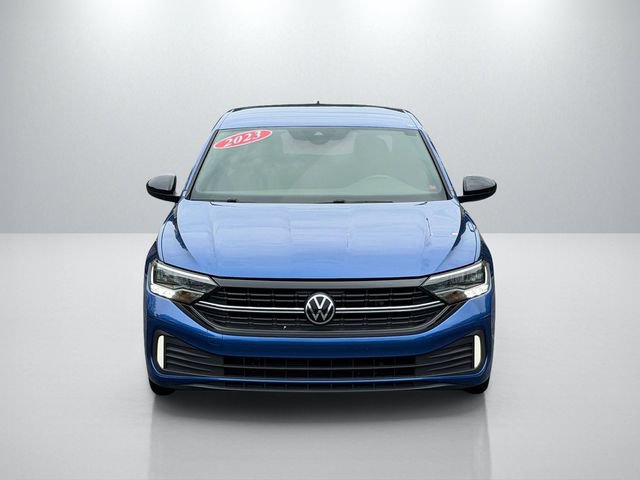 Used 2023 Volkswagen Jetta Sport FWD image 2