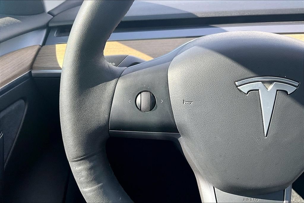 Used 2021 Tesla Model 3 Long Range AWD/4WD image 17
