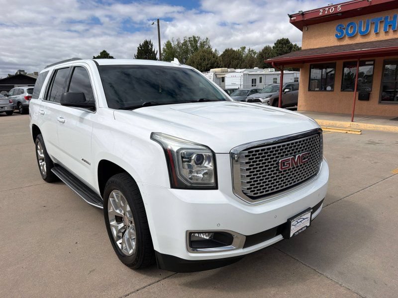 Used 2016 GMC Yukon SLT w/ Open Road Package AWD/4WD image 1
