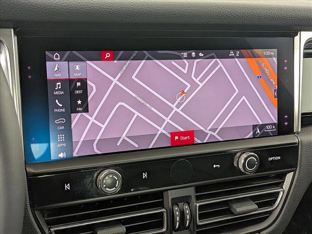 Certified 2022 Porsche Macan image 18