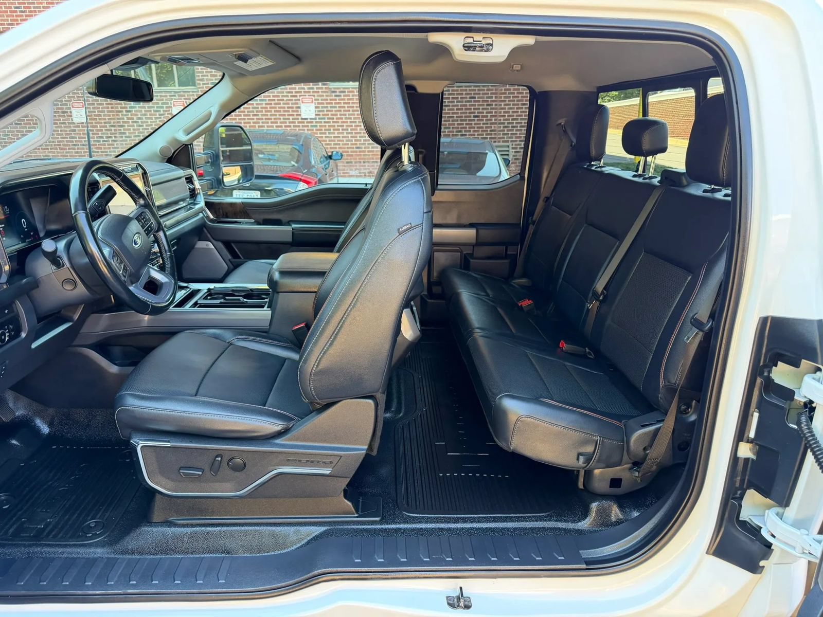 Used 2024 Ford F250 Lariat AWD/4WD image 12