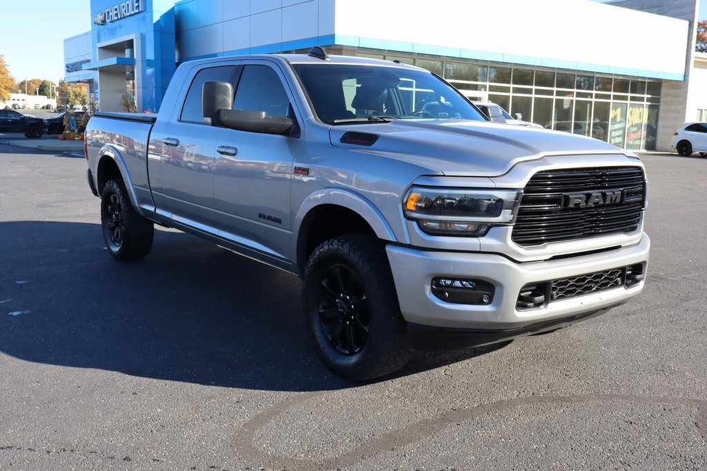 Used 2022 RAM 3500 Laramie w/ Night Edition image 2
