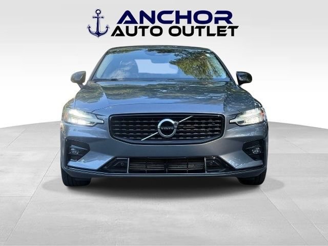 Used 2021 Volvo S60 T5 Momentum AWD/4WD image 2