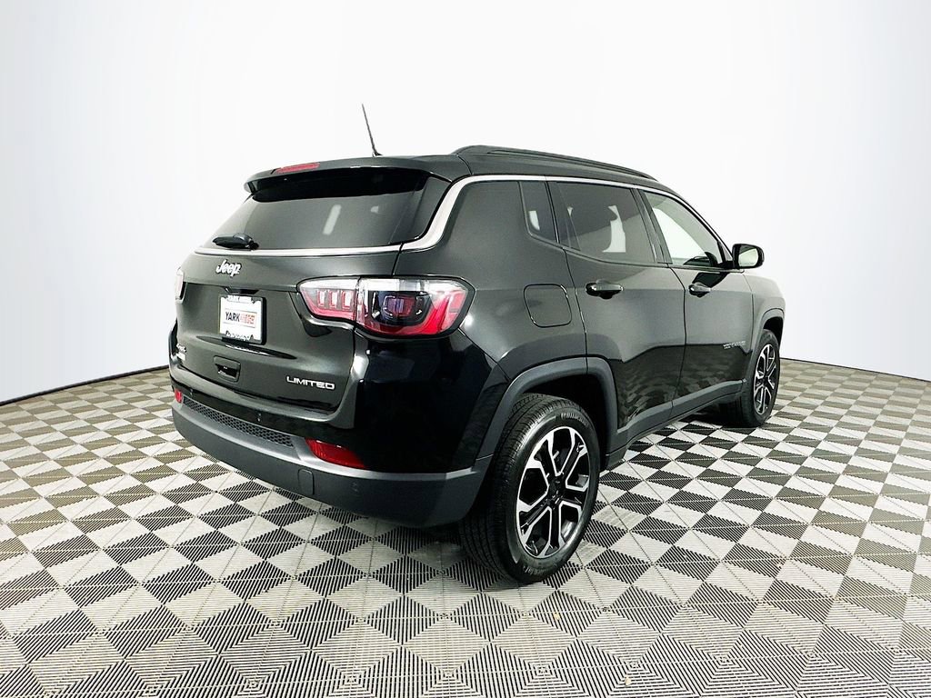 Used 2024 Jeep Compass Limited image 11