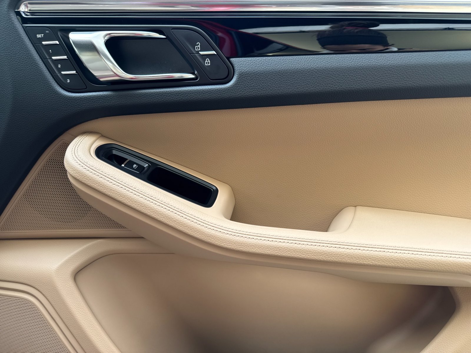 Certified 2026 Porsche Macan AWD/4WD image 20