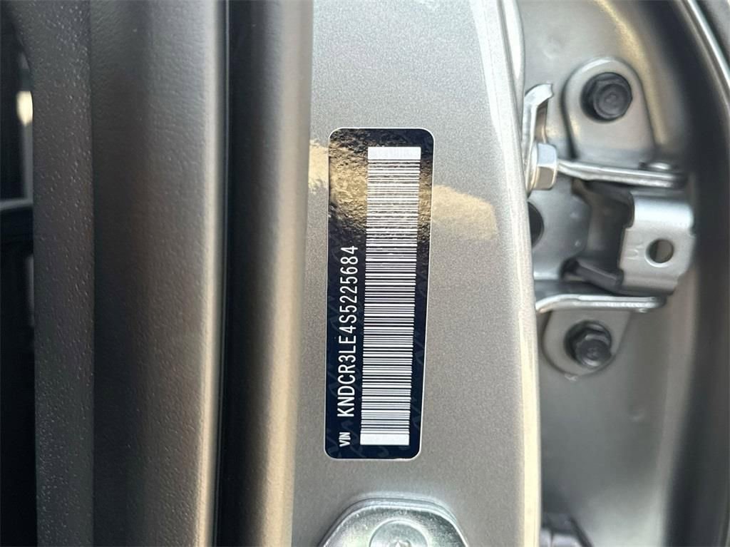 Certified 2025 Kia Niro EX image 40