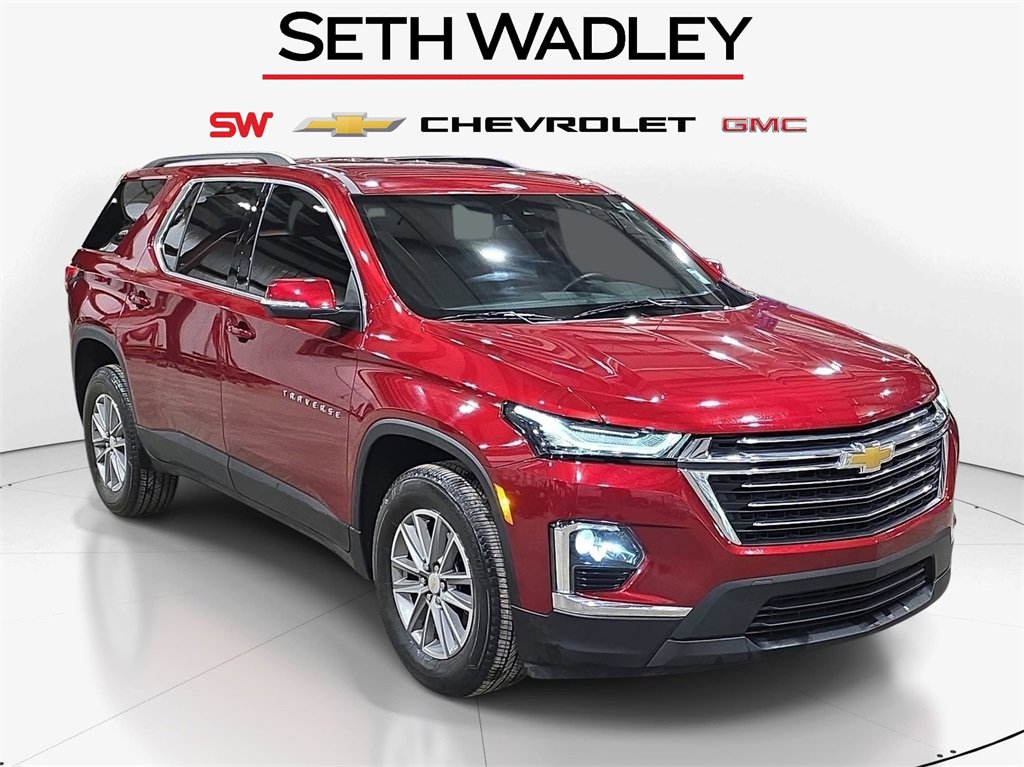Used 2024 Chevrolet Traverse LT image 1