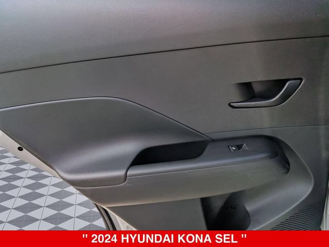 Used 2024 Hyundai Kona SEL AWD/4WD image 30