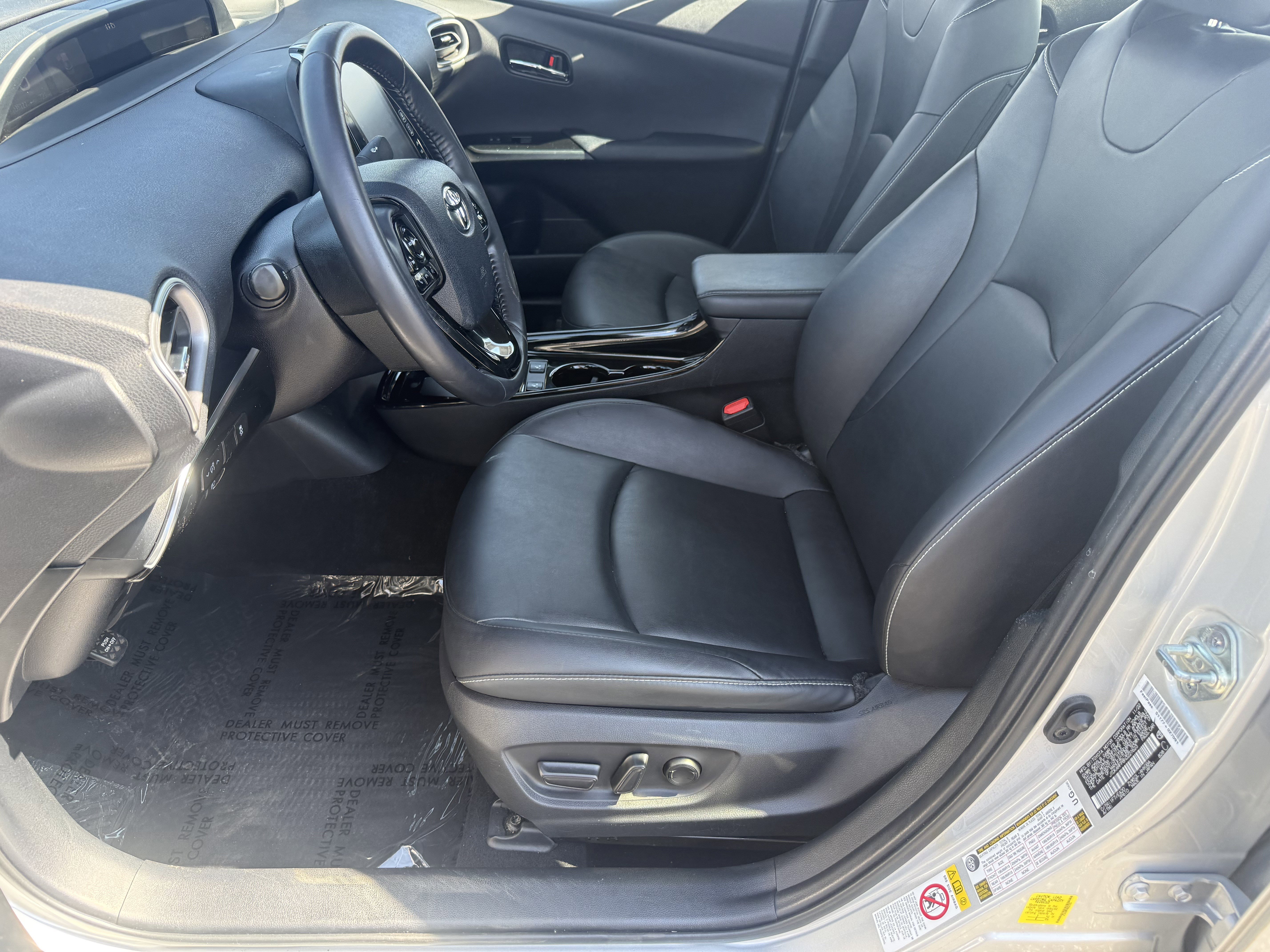 Used 2022 Toyota Prius Prime XLE image 14