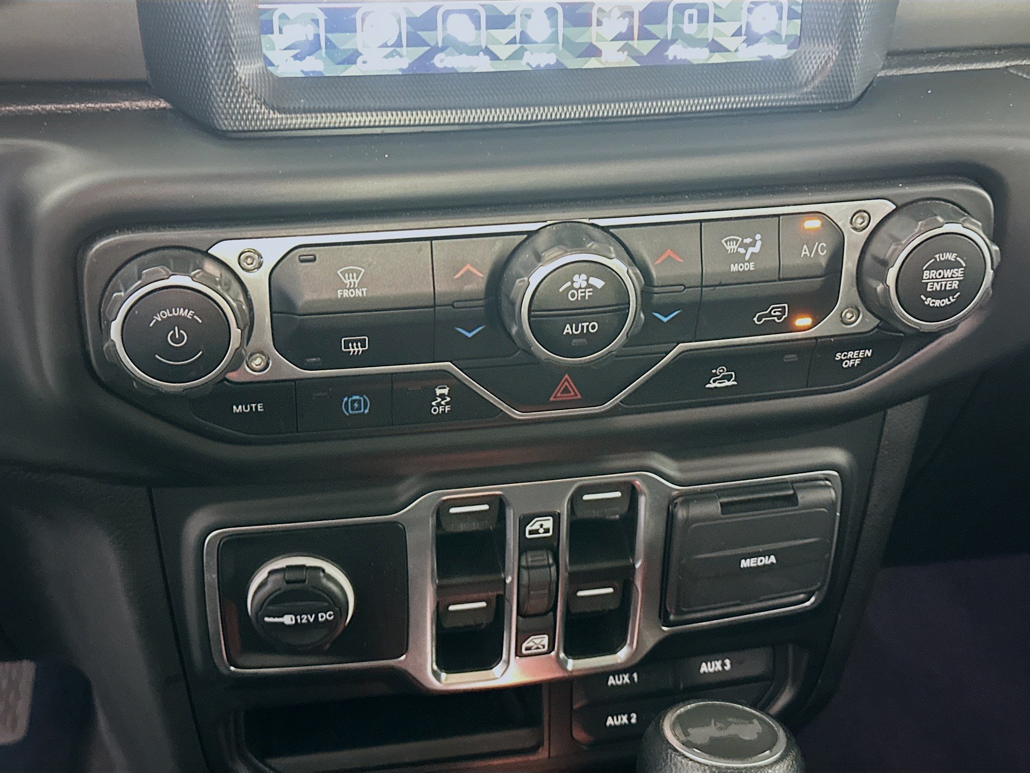 Used 2023 Jeep Wrangler Unlimited AWD/4WD image 23