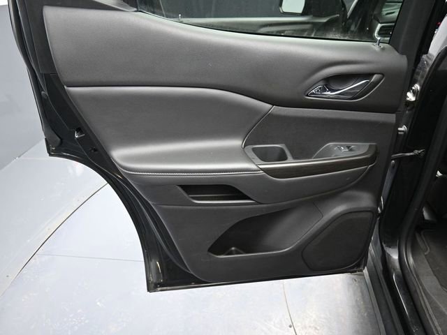 Used 2023 GMC Acadia SLT image 33