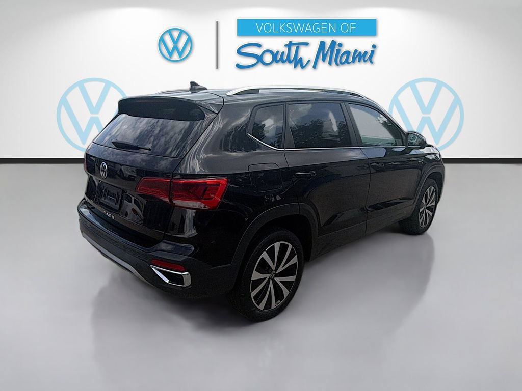Used 2022 Volkswagen Taos SE FWD image 7