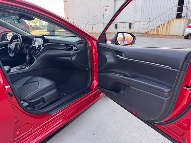 Used 2021 Toyota Camry SE image 17