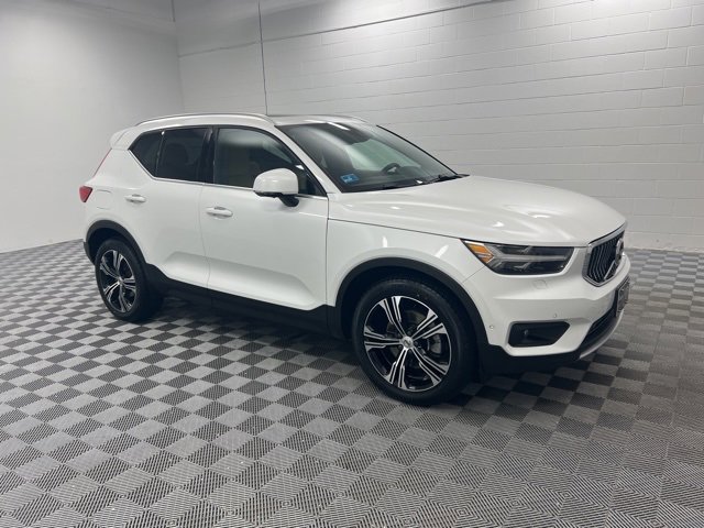 Used 2021 Volvo XC40 T5 Inscription w/ Advanced Package