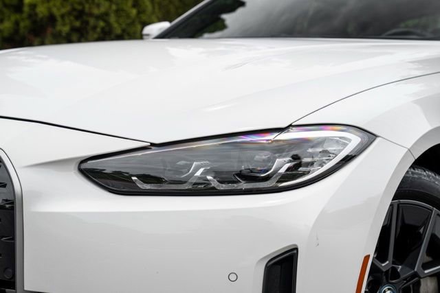 Used 2023 BMW i4 eDrive35 w/ Premium Package RWD image 4