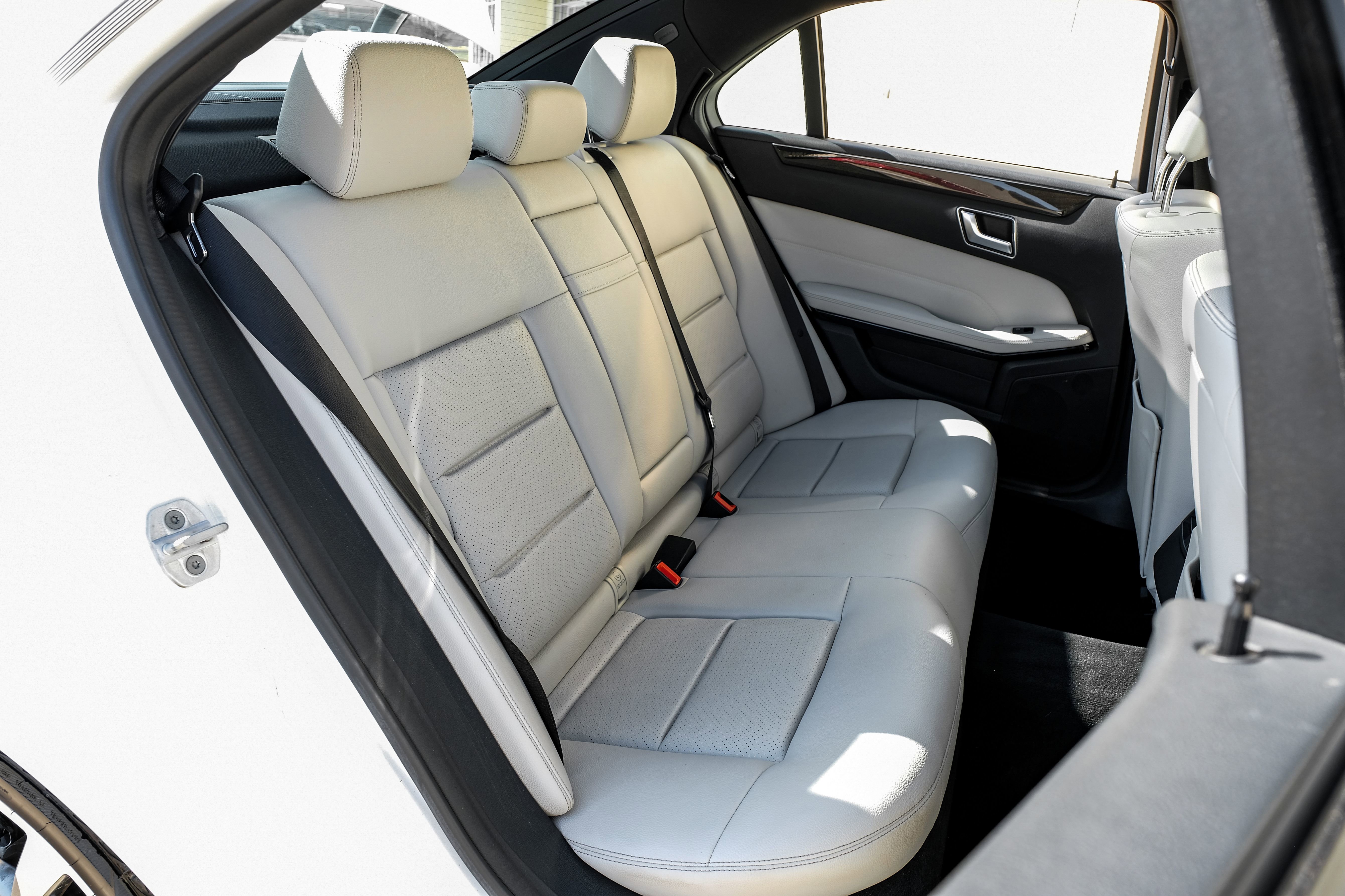 Used 2015 Mercedes-Benz E 350 Sedan w/ Premium 1 Package image 34