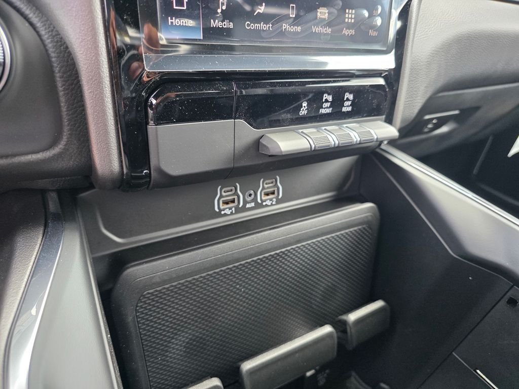 New 2026 RAM 1500 Laramie w/ Sport Appearance Package AWD/4WD image 18