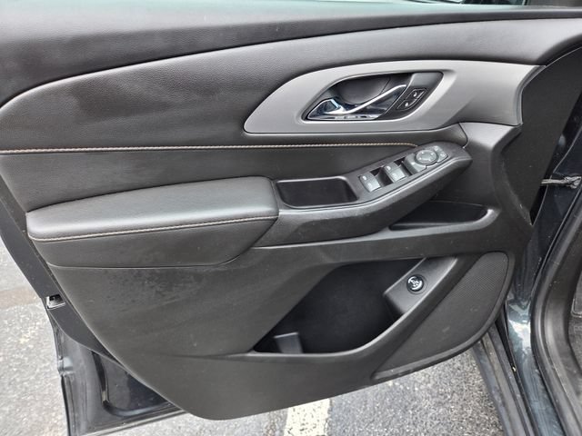Used 2020 Chevrolet Traverse LT FWD image 9