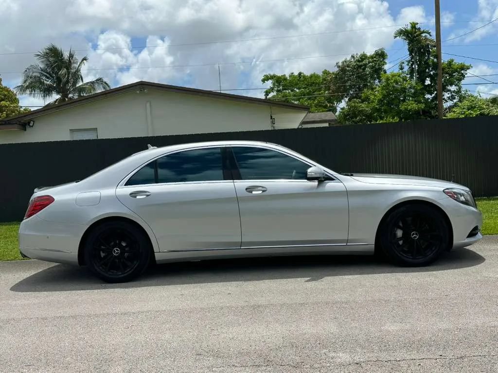 Used 2017 Mercedes-Benz S 550 4MATIC Sedan image 3