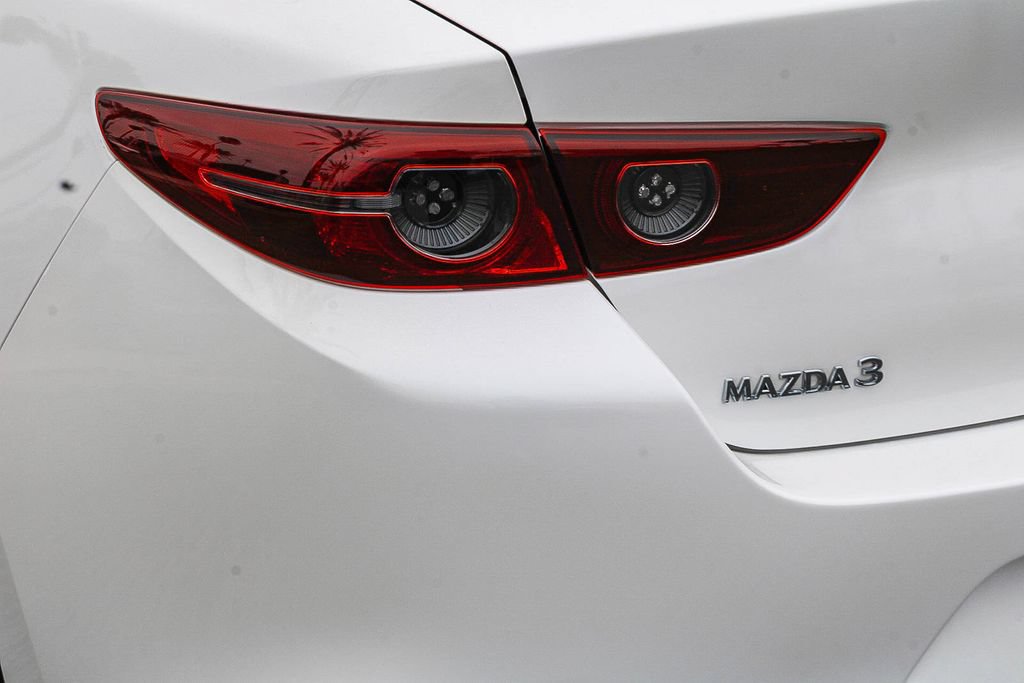 Used 2020 MAZDA MAZDA3 Sedan FWD image 7